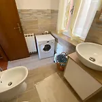 La Casa Nei Carobi * أركولا