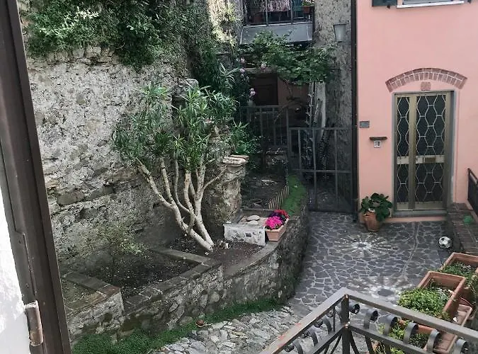 La Casa Nei Carobi *